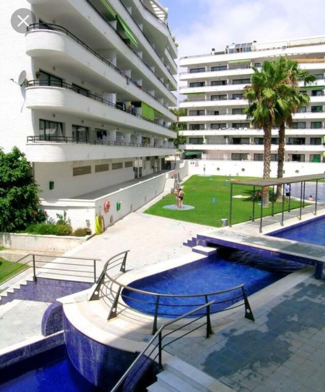 Bonito Y Acogedor Apartamento Con Fibra Salou Bagian luar foto